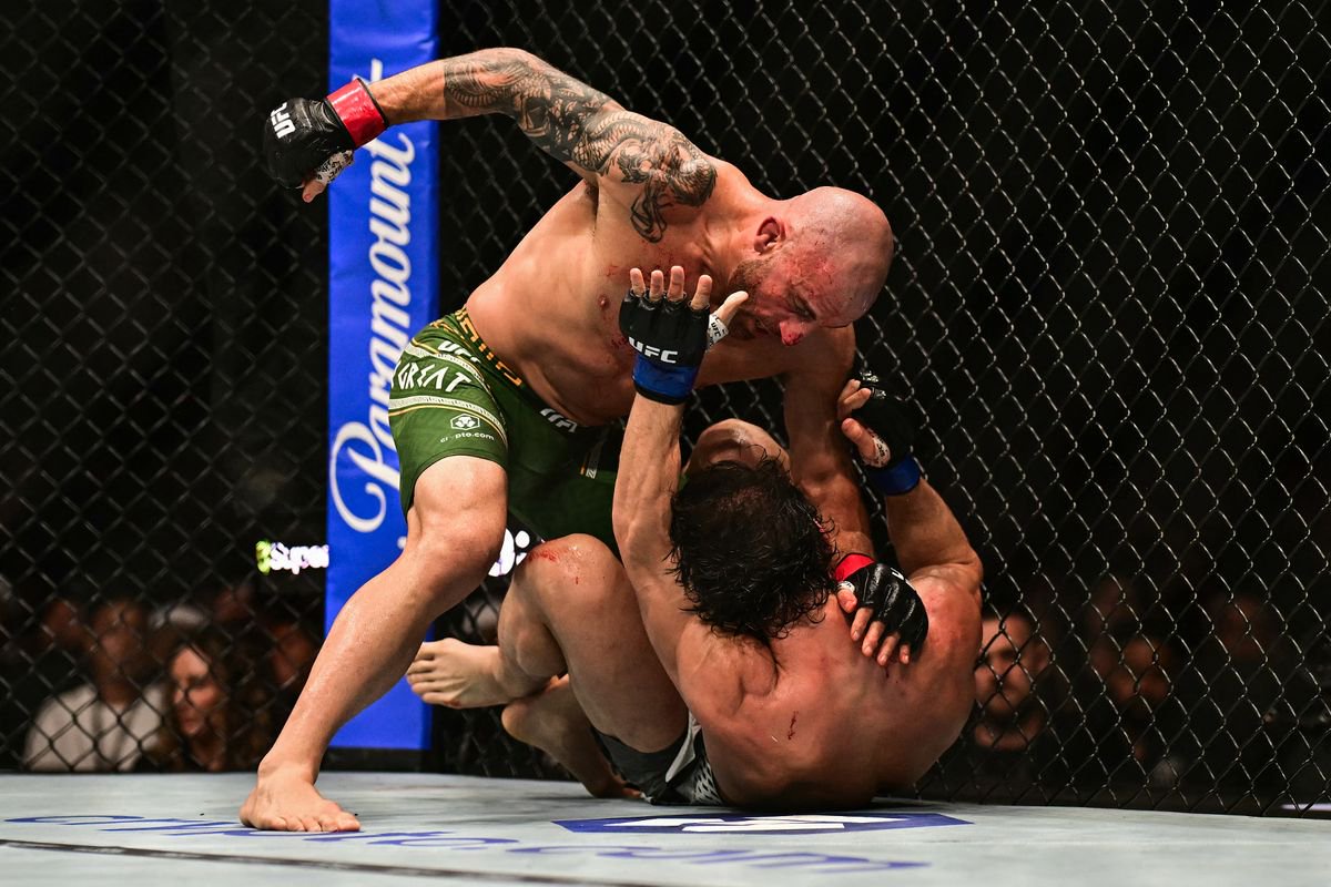 Alexander Volkanovski dominates Movsar Evloev en route to a second-round stoppage at UFC 333