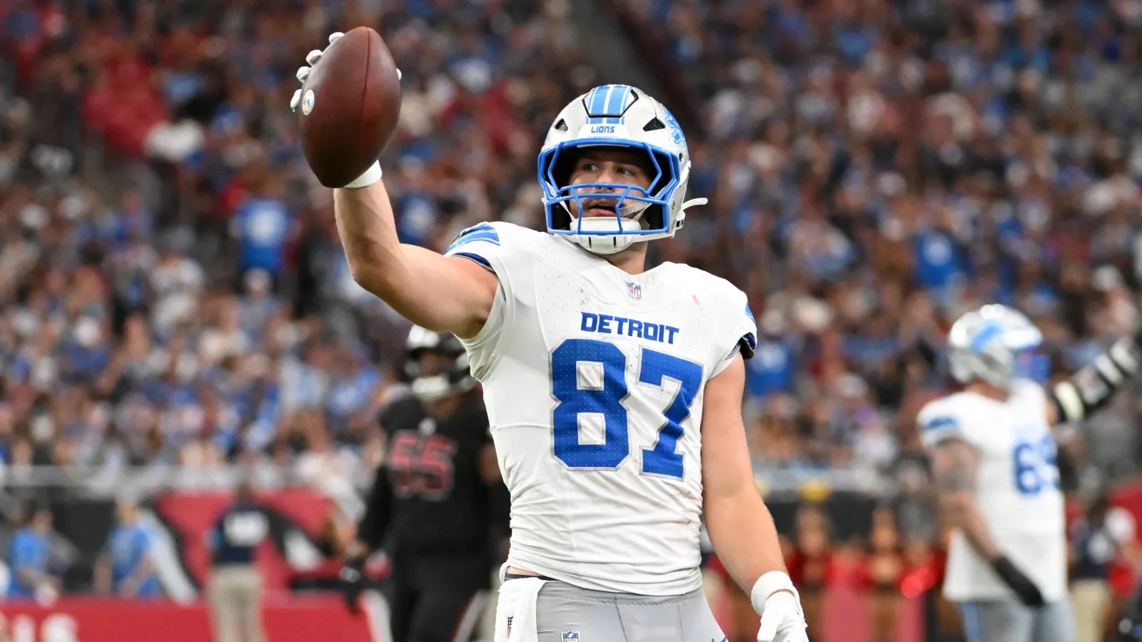 Sam LaPorta #87 of the Detroit Lions