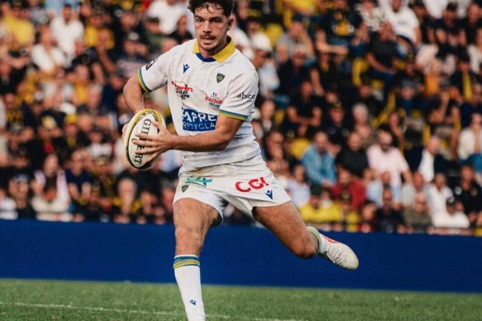 Justin Bouraux redécouvre le Top 14 avec l'ASM Clermont Auvergne qu'il a rejoint pendant l'été.