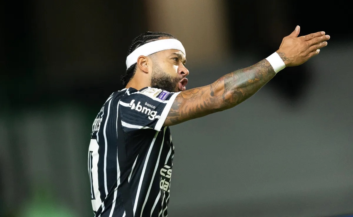 Memphis Depay sofre pressão para voltar ao Corinthians - Paulo De Tarso/AGIF
