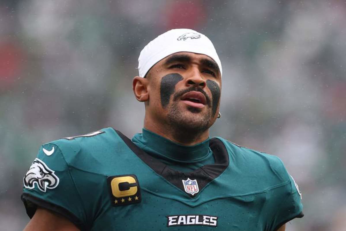 Oct 4, 2026; Philadelphia, Pennsylvania, USA; Philadelphia Eagles quarterback Jalen Hurts (1) before kick off against the Los Angeles Rams at Lincoln Financial Field. © Bill Streicher-Imagn Images