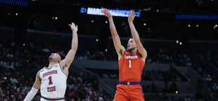Clemson guard Chase Hunter enters NBA Draft, but retains eligibility to come back to college
