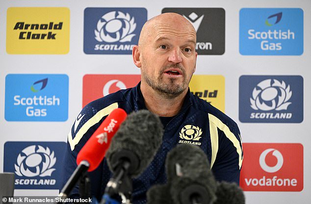 Scotland head coach Gregor Townsend has ignored the claims of some in-form Edinburgh men