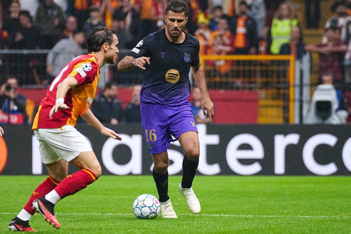 Rodri Expresses Astonishment at Rams Park Atmosphere After Barcelona Win
