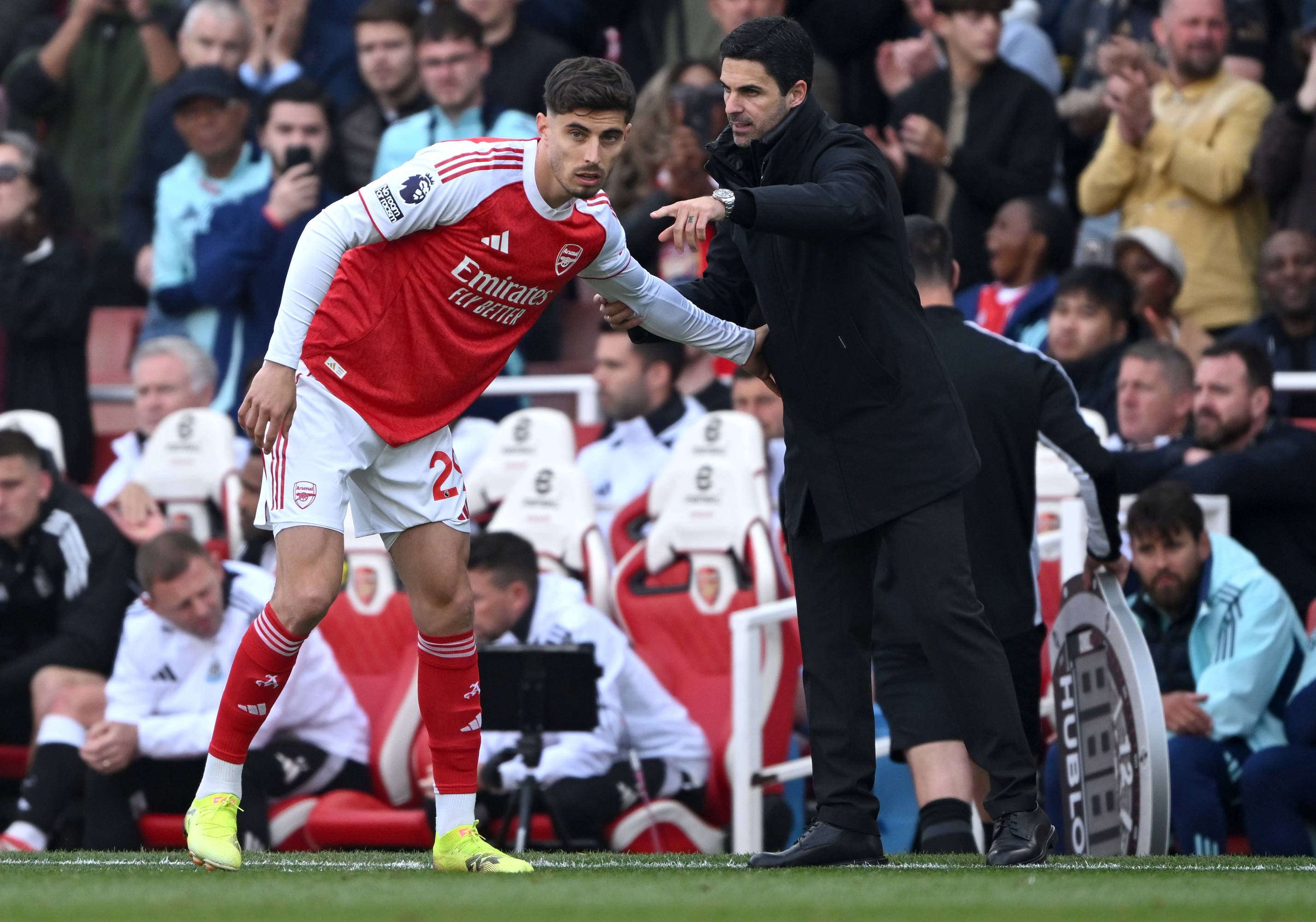 ‘His football IQ is something else’ – Arteta on Arsenal star’s improvement