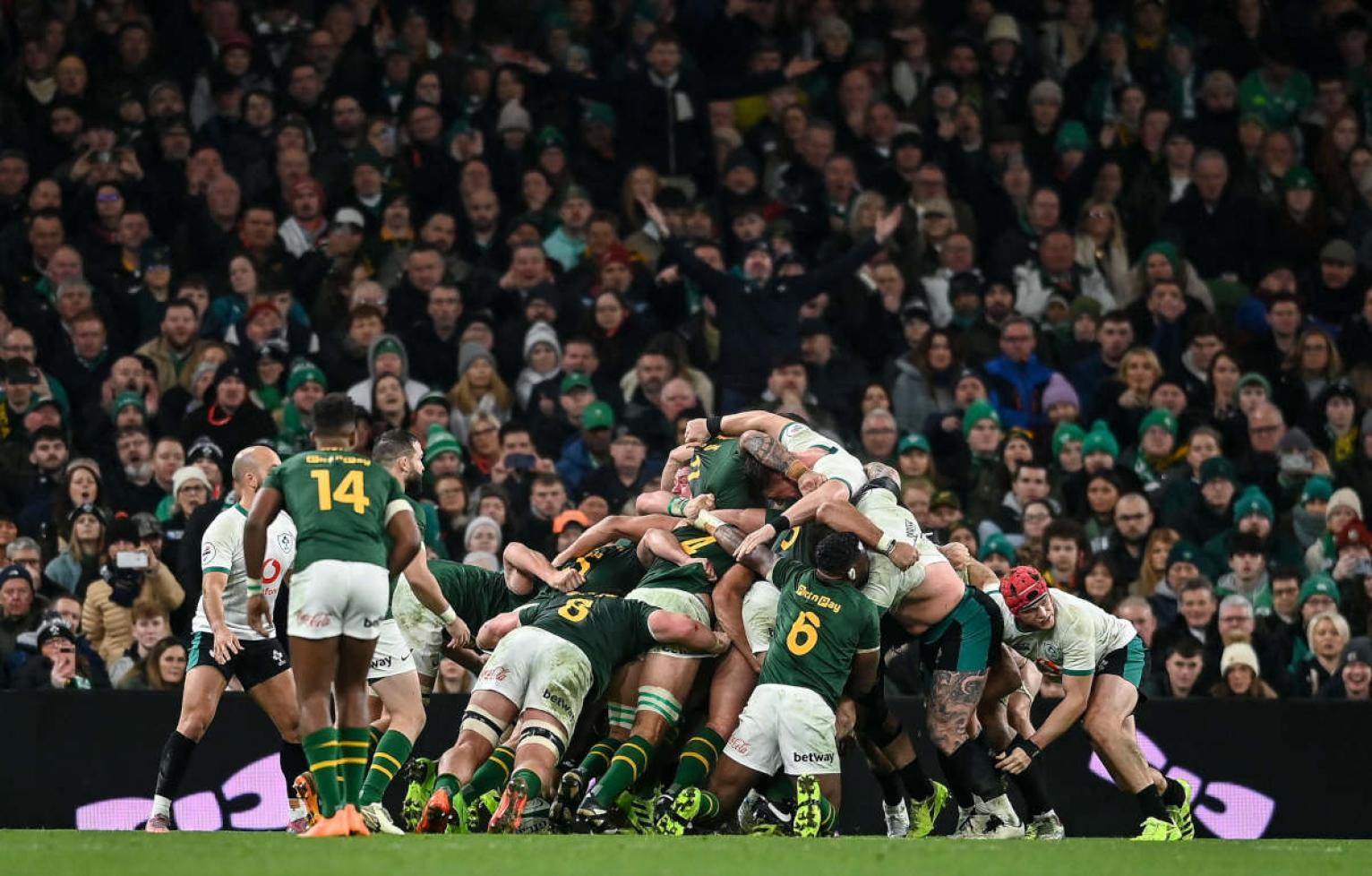 South Africa force Ireland's scrum up