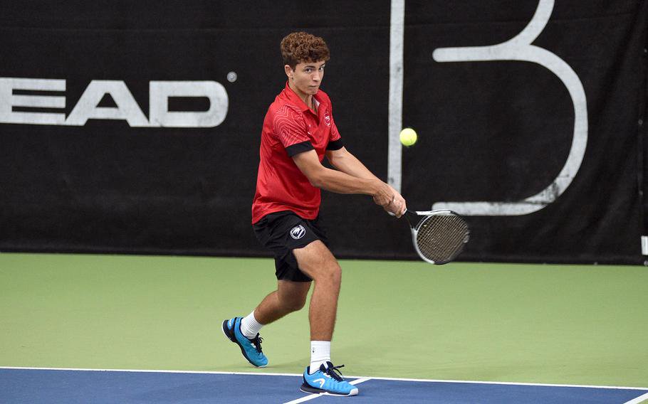 Thomas Curci gets set to make contact.