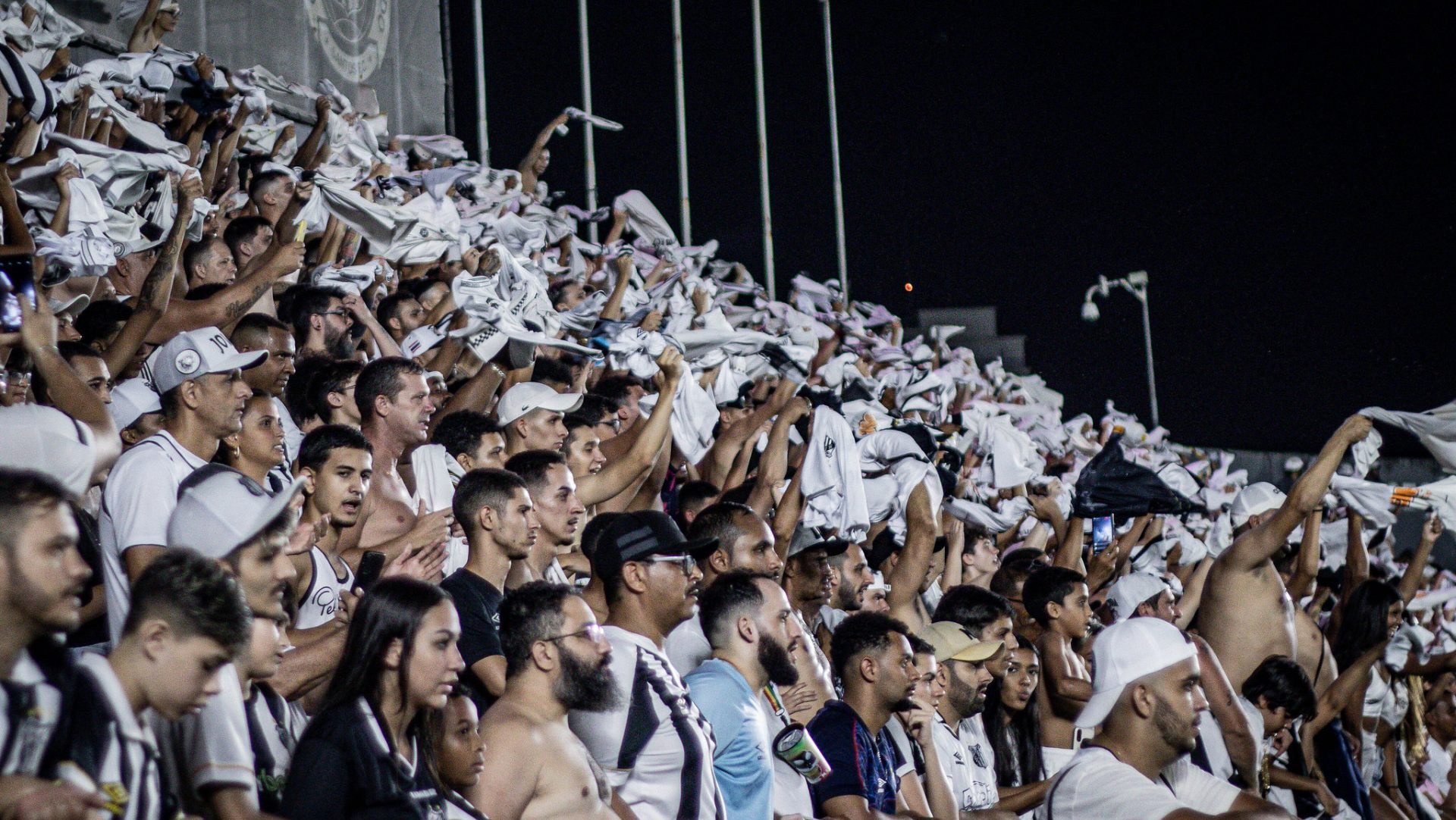 Torcida do Santos está engajada para o jogo. Foto: Guilherme Greghi/Santos FC