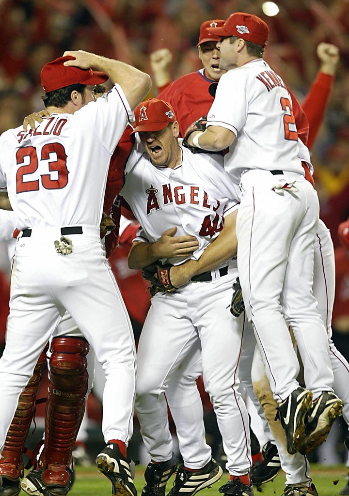 Angels beat Giants 4-3