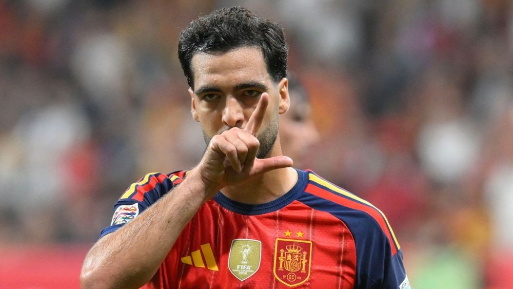 Mikel Merino célèbre un but lors d'Espagne-République tchèque, 3e journée de la Ligue des Nations 2026-27. EFE/Eloy Alonso