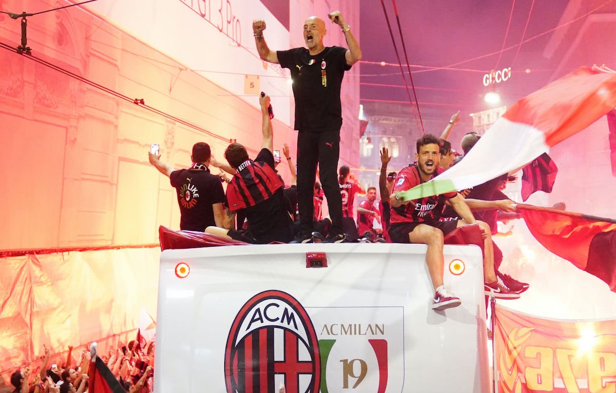 stefano pioli bus scudetto