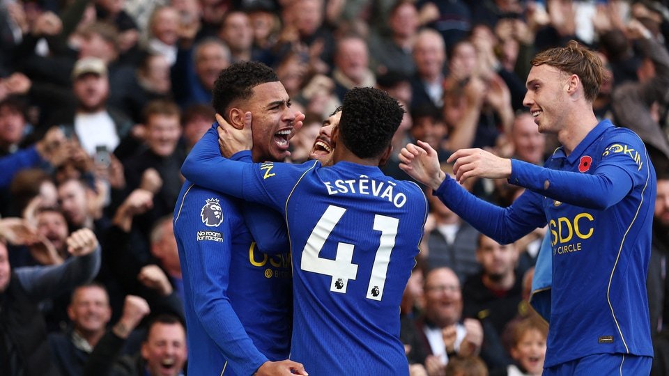 Chelsea beat Manchester United 2-0 in the Premier League. (REUTERS)