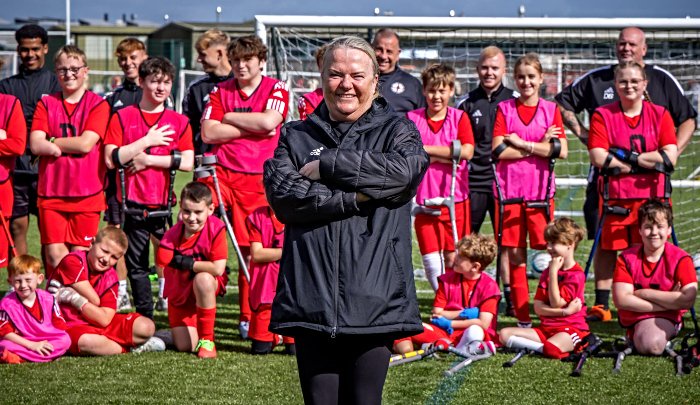 Elaine with amputee players