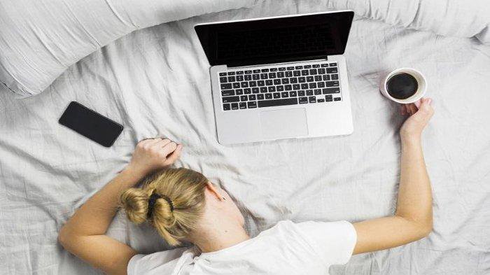 Ilustrasi - Orang yang merasa lelah dan lemah