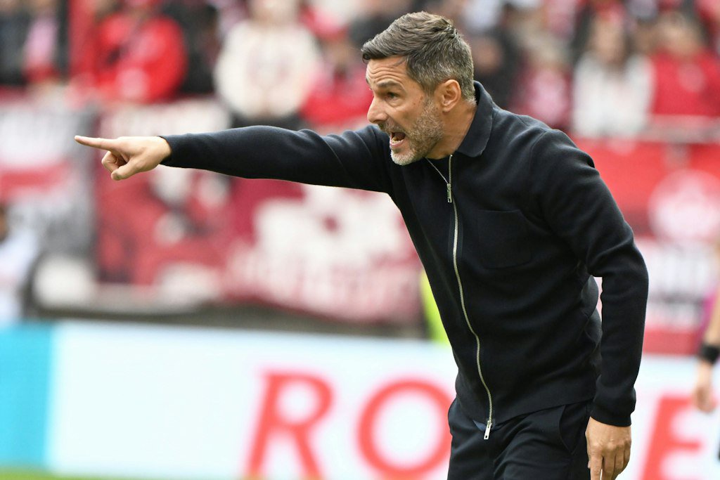 Hertha-Trainer Stefan Leitl treibt seine Spieler zum nächsten Sieg. Doch nach dem 3:0 in Kaiserslautern bremst er die Euphorie.