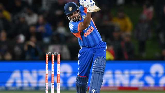 sanju-is-an-outstanding-power-packed-player-kotak