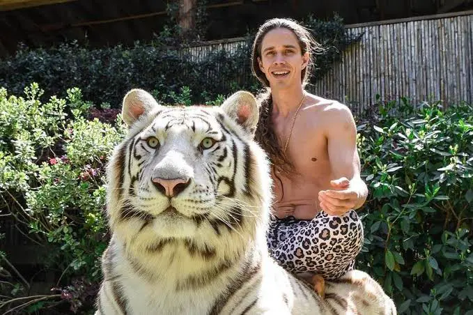 People That Live With Wild Animals