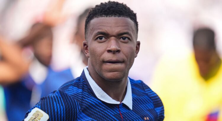 Des marques annulent leurs collaborations avec Kylian Mbappé après sa blague sur Mao Zedong.
