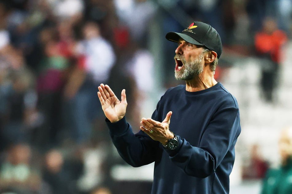 Bundestrainer Jürgen Klopp (59) muss in Serbien auf den Support der eigenen Fans verzichten.