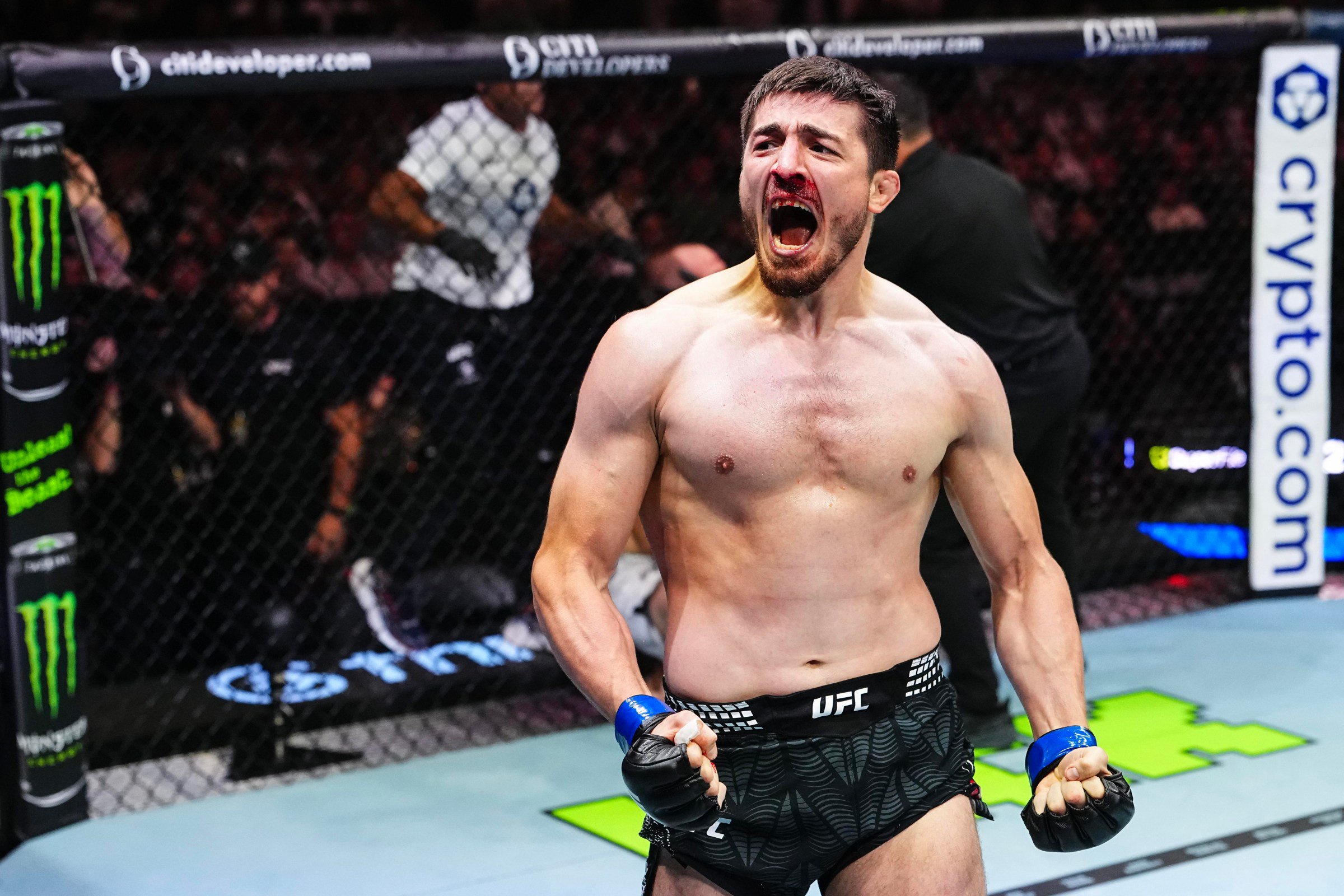 Highlights! Yakhyaev Levels Up, Smashes Krylov With Knee KO