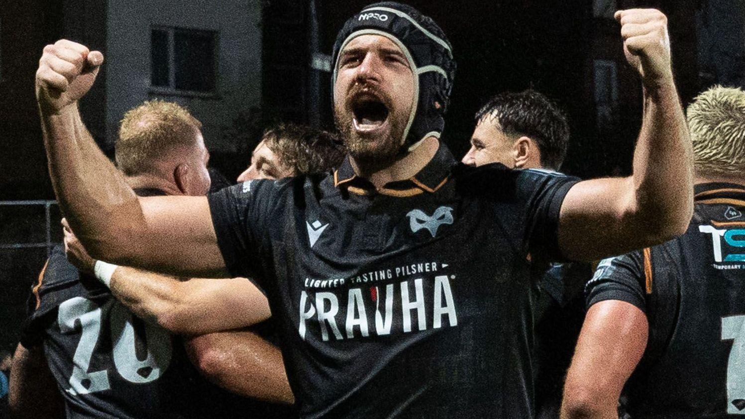 Morgan Morris celebrates an Ospreys try against Dragons