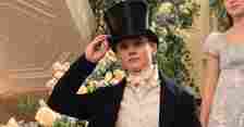 Gregory grabbing his top hat in Season 3 of 'Bridgerton'