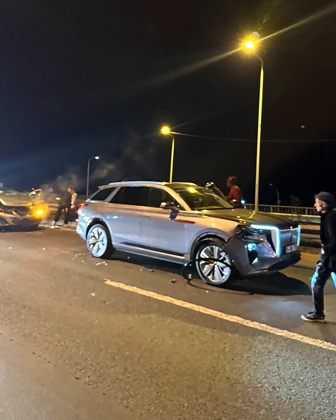 Man United goalkeeper Andre Onana rushed to hospital after horror multi-car crash in Turkey