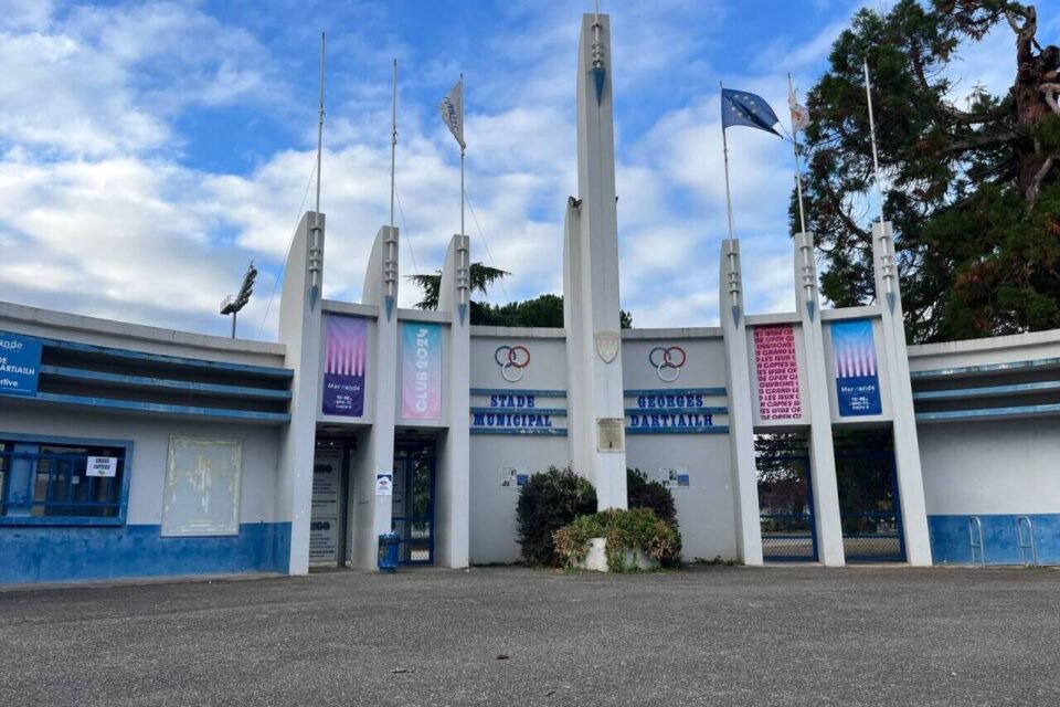 Une adolescente a été prise en charge après un terrible choc à la tête au stade de rugby de Marmande.