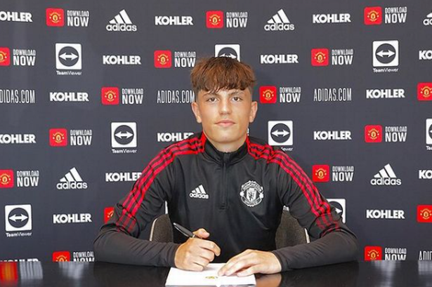 Manchester United academy player signs first professional contract -  Manchester Evening News