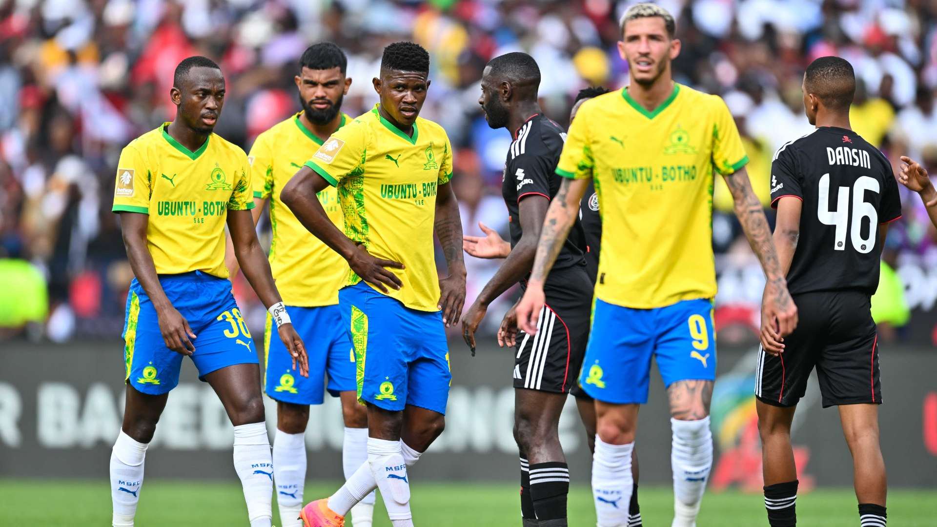 Peter Shalulile and Bathusi Aubaas, Mamelodi Sundowns vs Orlando Pirates
