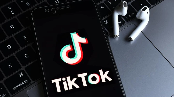4 Ways To Become Popular on TikTok in 2022