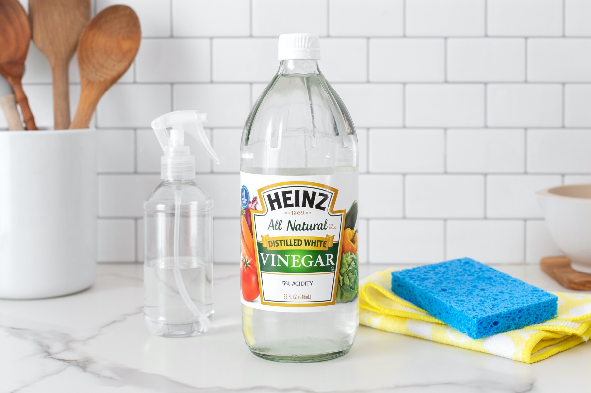 white vinegar on counter