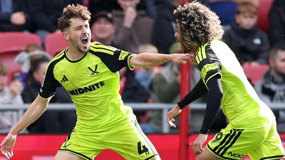 Oliver Arblaster (left) and Tahith Chong celebrate