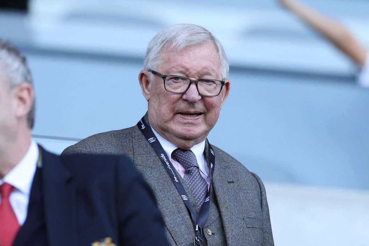 Former Manchester United manager Sir Alex Ferguson has opened up on dementia and his late wife