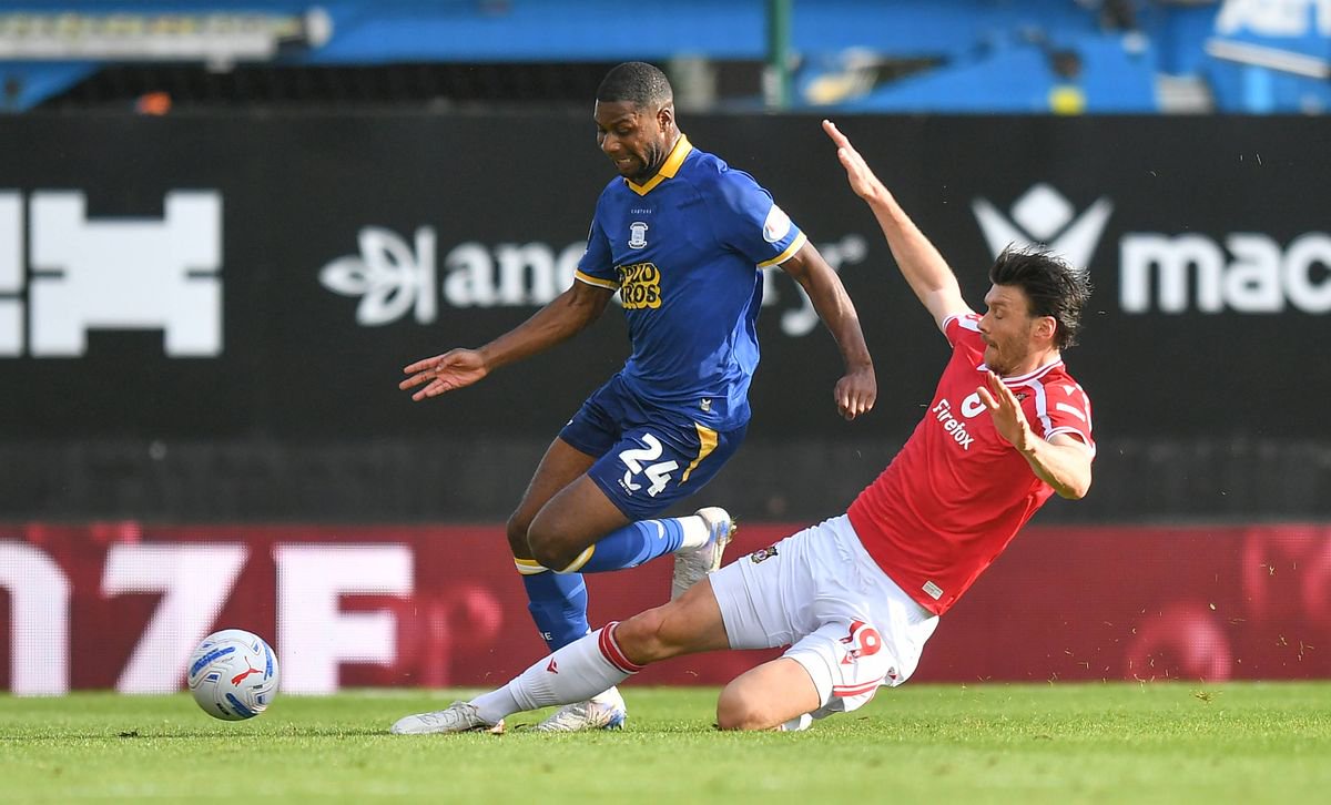Wrexham's Kieffer Moore needs some more support