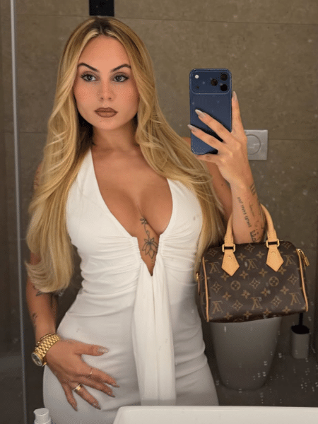 A influencer e modelo Lara Jucá negou envolvimento com o lateral Wesley, da Roma