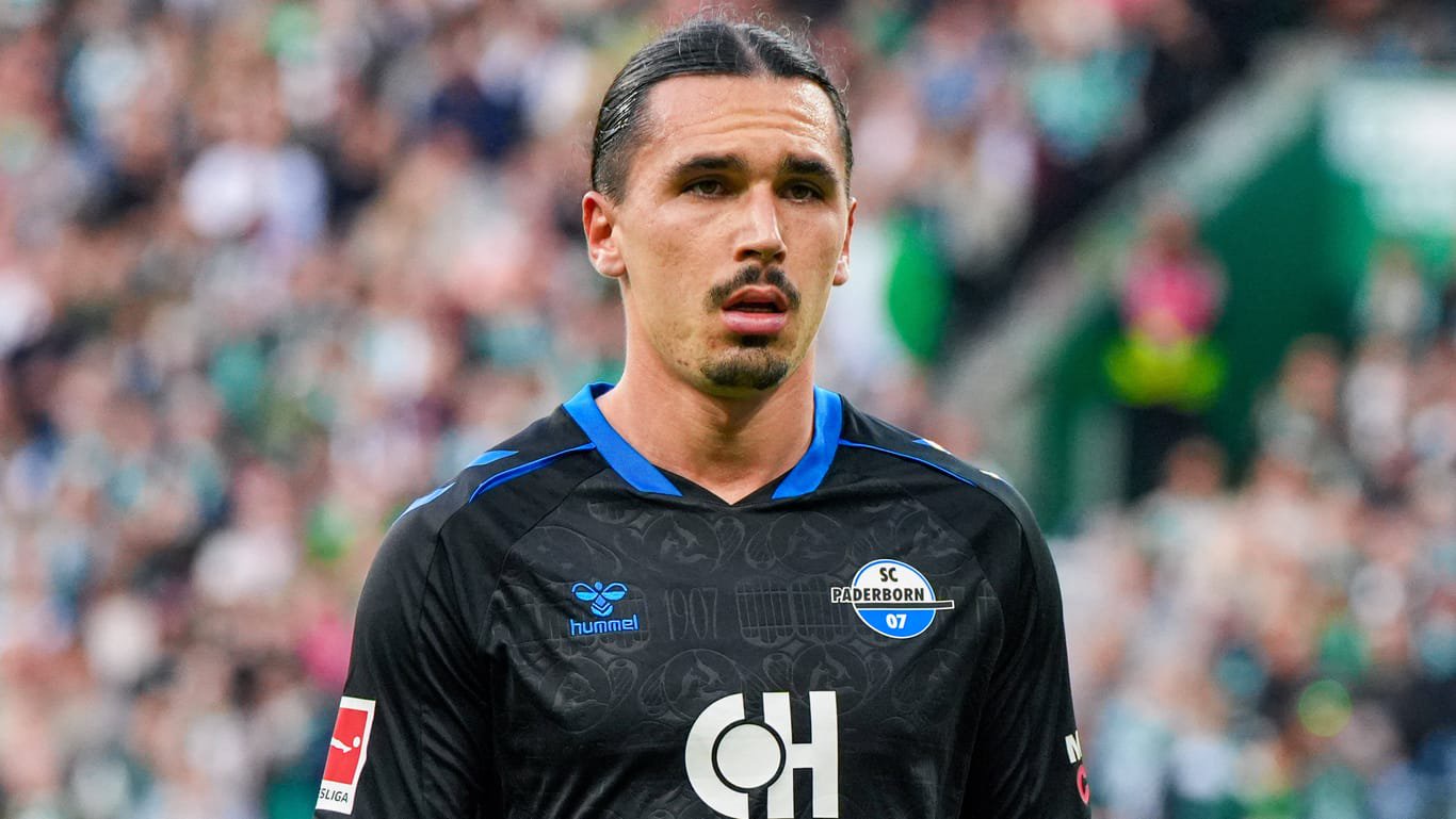 Rayan Philippe: Der Stürmer ist aktuell vom HSV an den SC Paderborn 07 ausgeliehen.