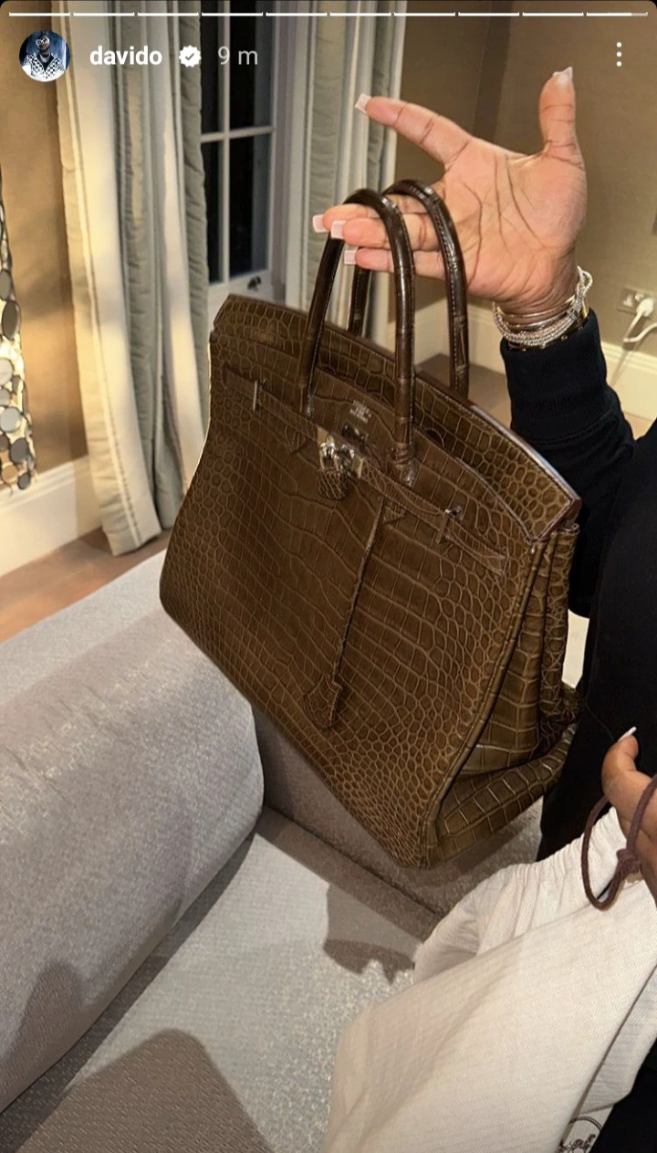 Davido Shows Off The Bag Pastor Tobi Gifted Chioma, Which She Can't Carry Without The Receipt