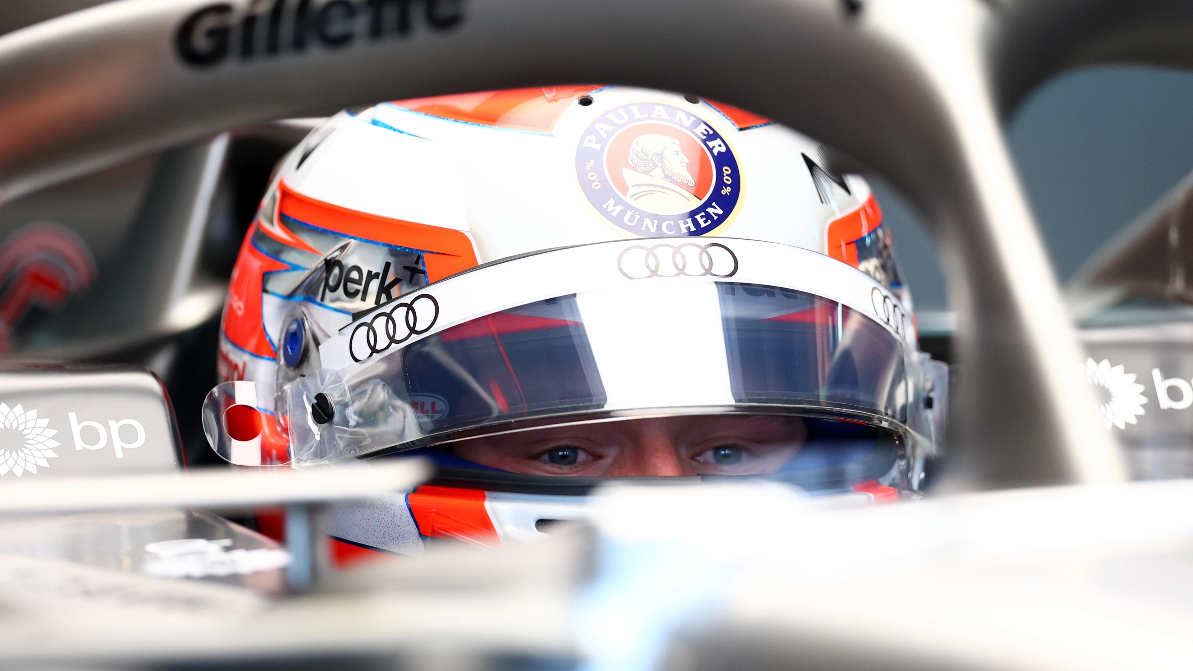 British F1 rookie suffers disastrous first lap of his career