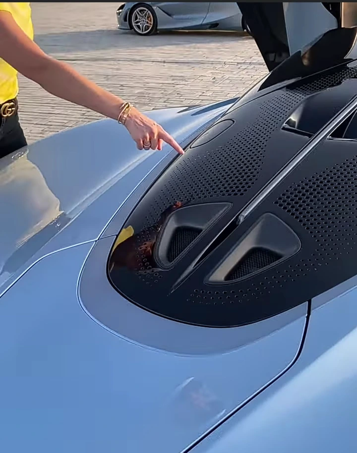 9a8aa3fd72a2cea6c1eaa880b76ba56b?quality=uhq&format=webp&resize=720