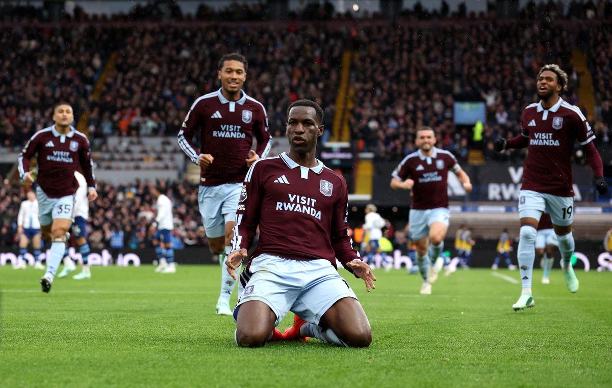 Nicolas Jackson scored twice against Man City