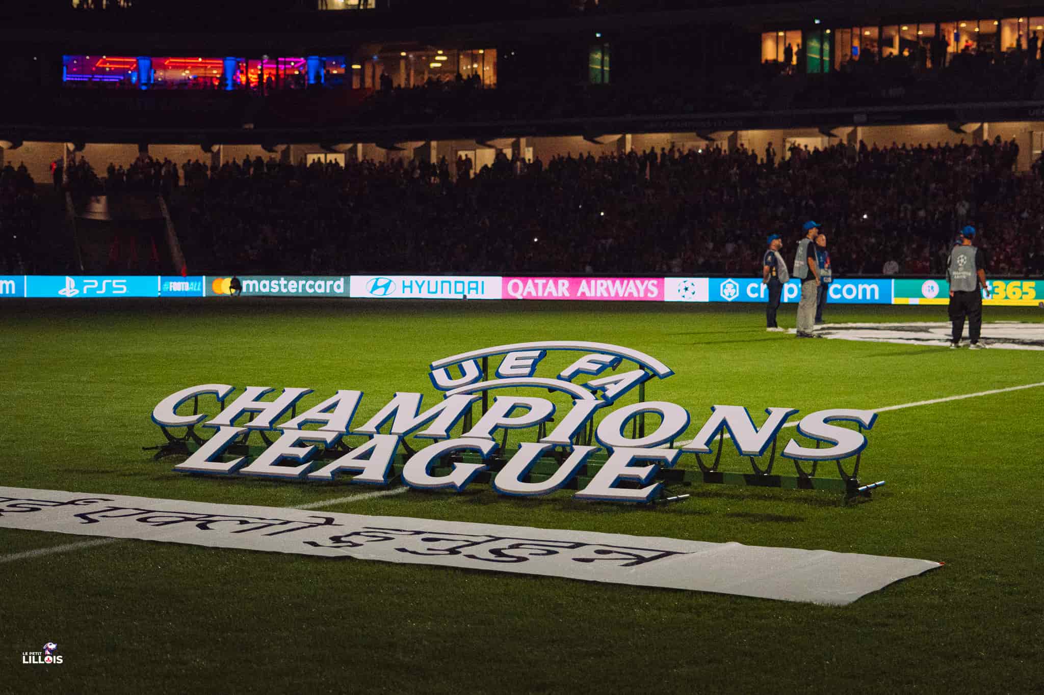 Le logo de la Ligue des champions au stade Pierre-Mauroy.