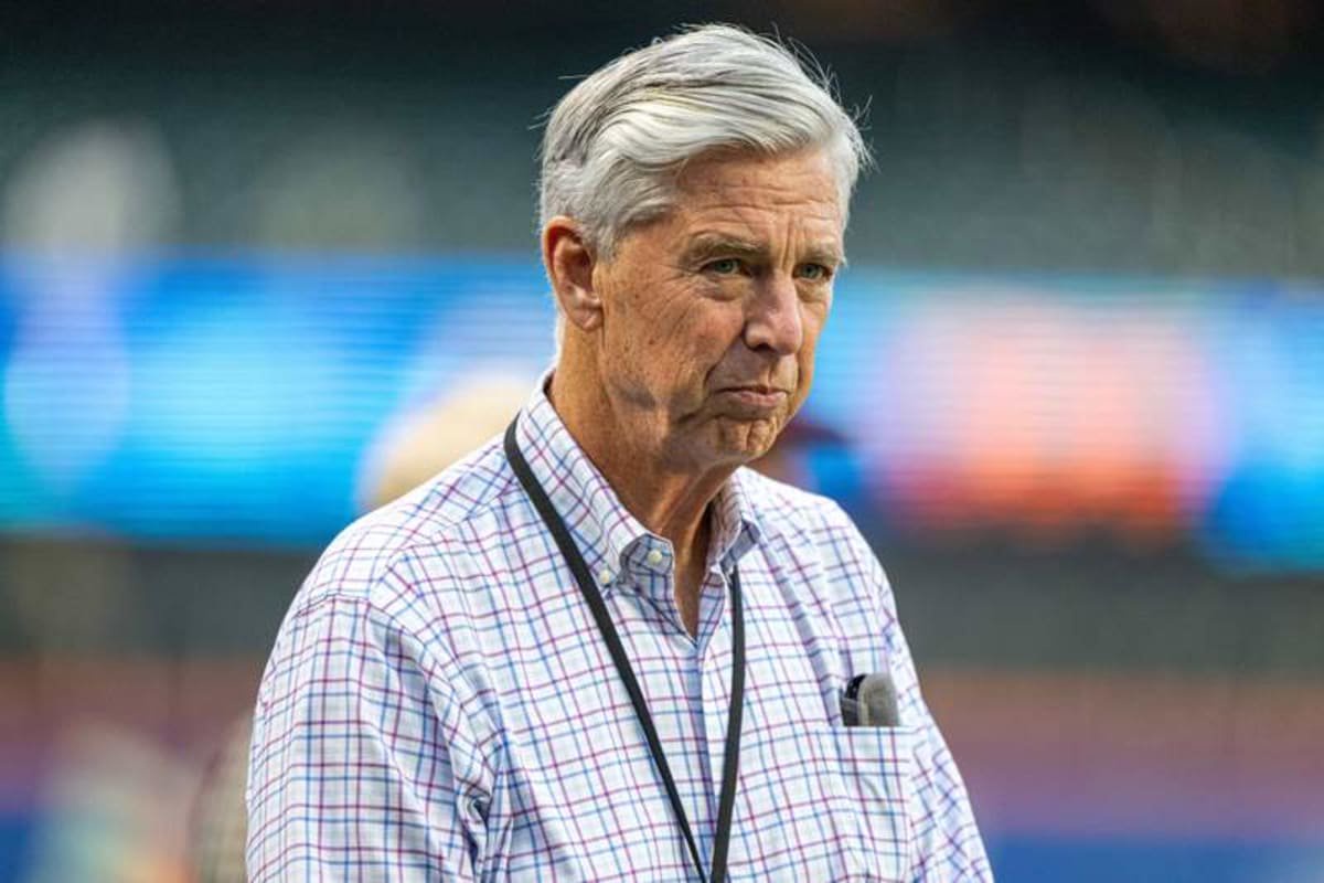 September 20, 2024, New York, New York, USA: President of baseball operations for the Philadelphia Phillies DAVE DOMBROWSKI watches the Phillies take batting practice. The New York Mets play the Philadelphia Phillies at City Field in Queens, New York. New York USA – ZUMA 20240920_mda_k194_605 Copyright: xKaixRiverxKanzerx ©IMAGO/ZUMA Press Wire