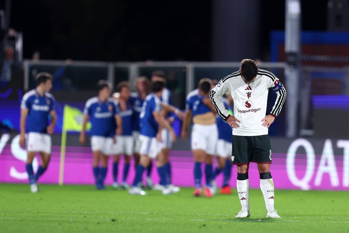 Bruno Fernandes during the UEFA Champions League 2026/2027 match between Como and Manchester United.