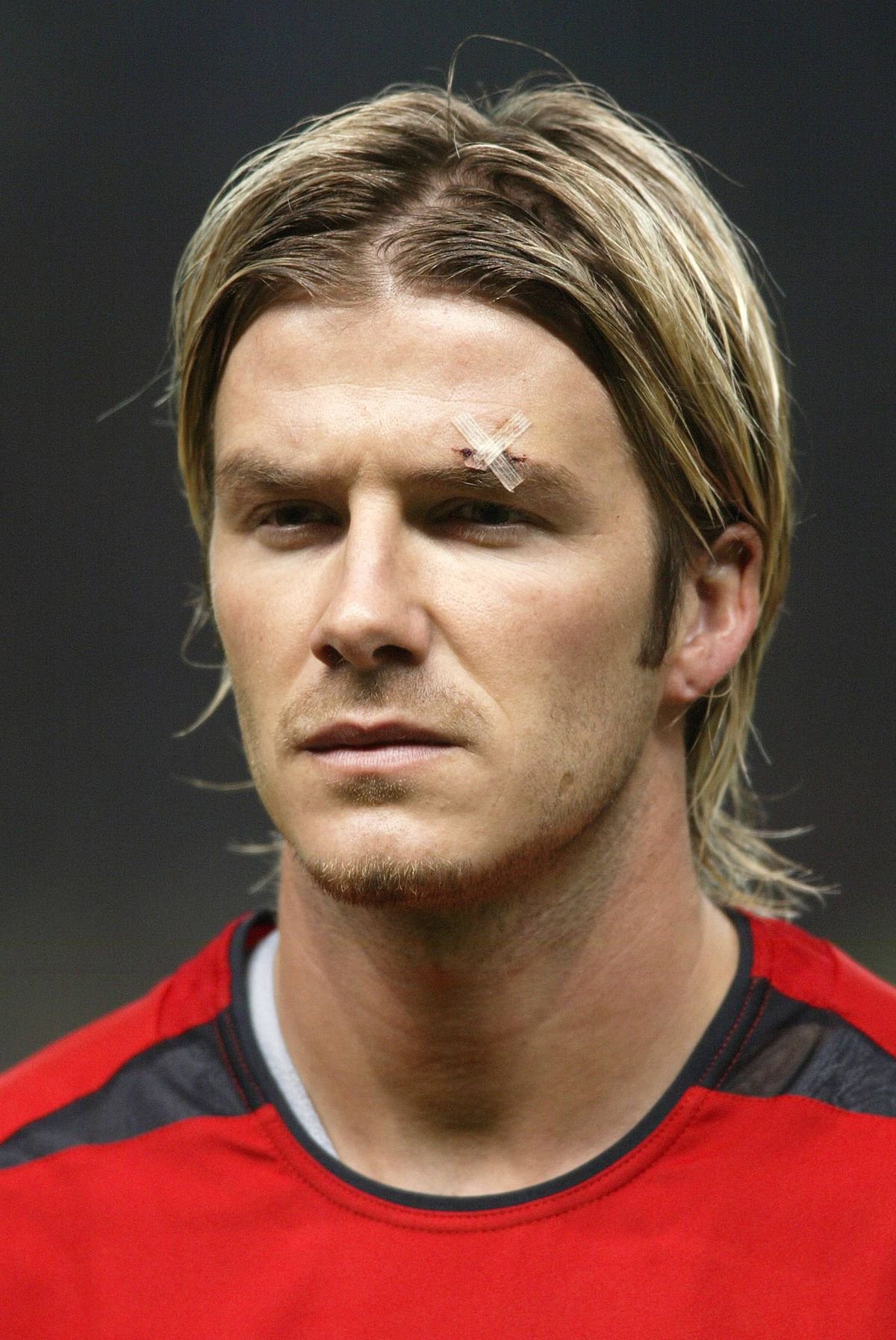David Beckham of Manchester United in action during the UEFA Champions League match between Manchester United and Juventus at Old Trafford on February 19, 2003 in Manchester, England. 