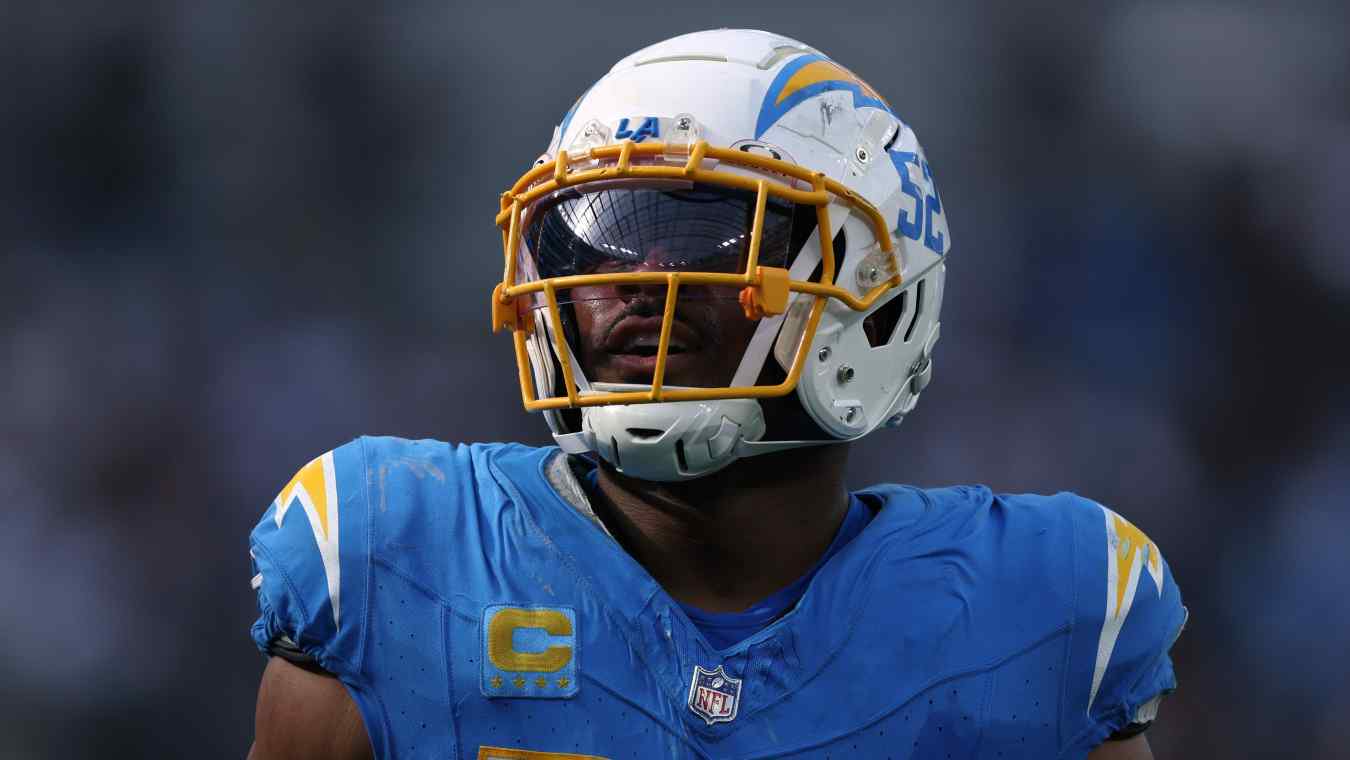 Las Vegas Raiders v Los Angeles Chargers