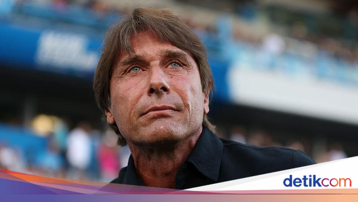 Antonio Conte open to managing Manchester United