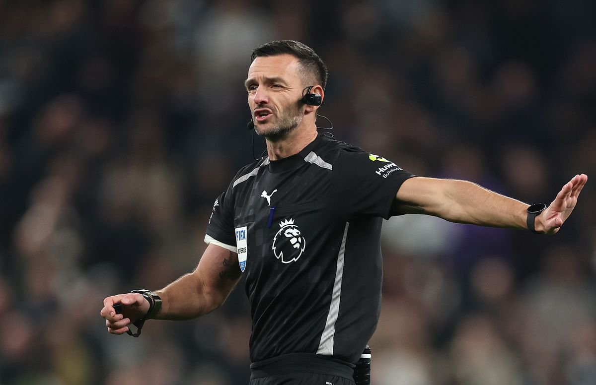 Referee Andy Madley will take charge of Liverpool's Premier League clash with Arsenal.
