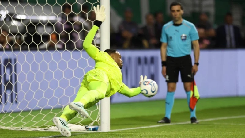 Palmeiras vence Fluminense nos pênaltis e vai à final da Libertadores