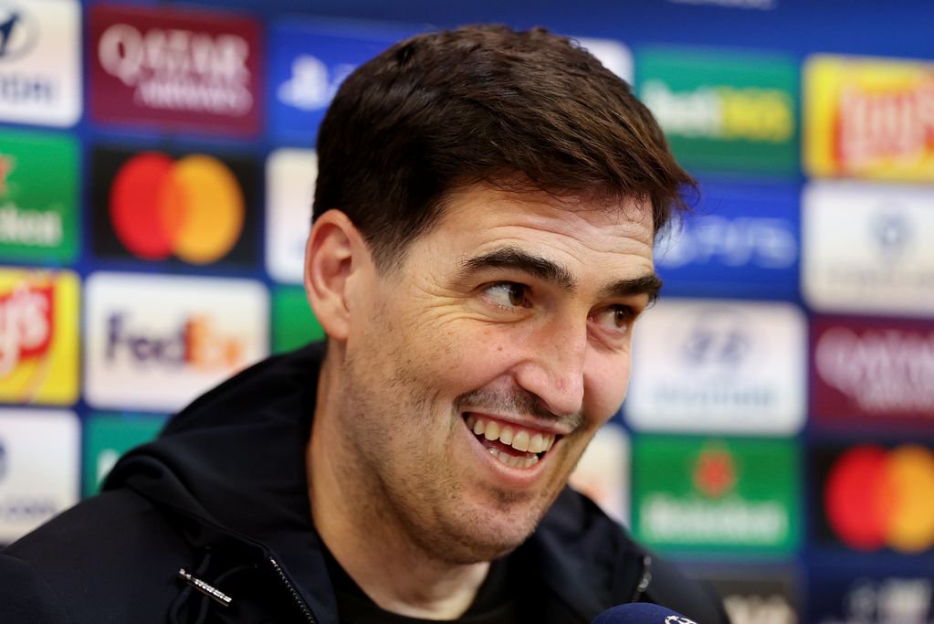 Andoni Iraola during a Liverpool press conference.